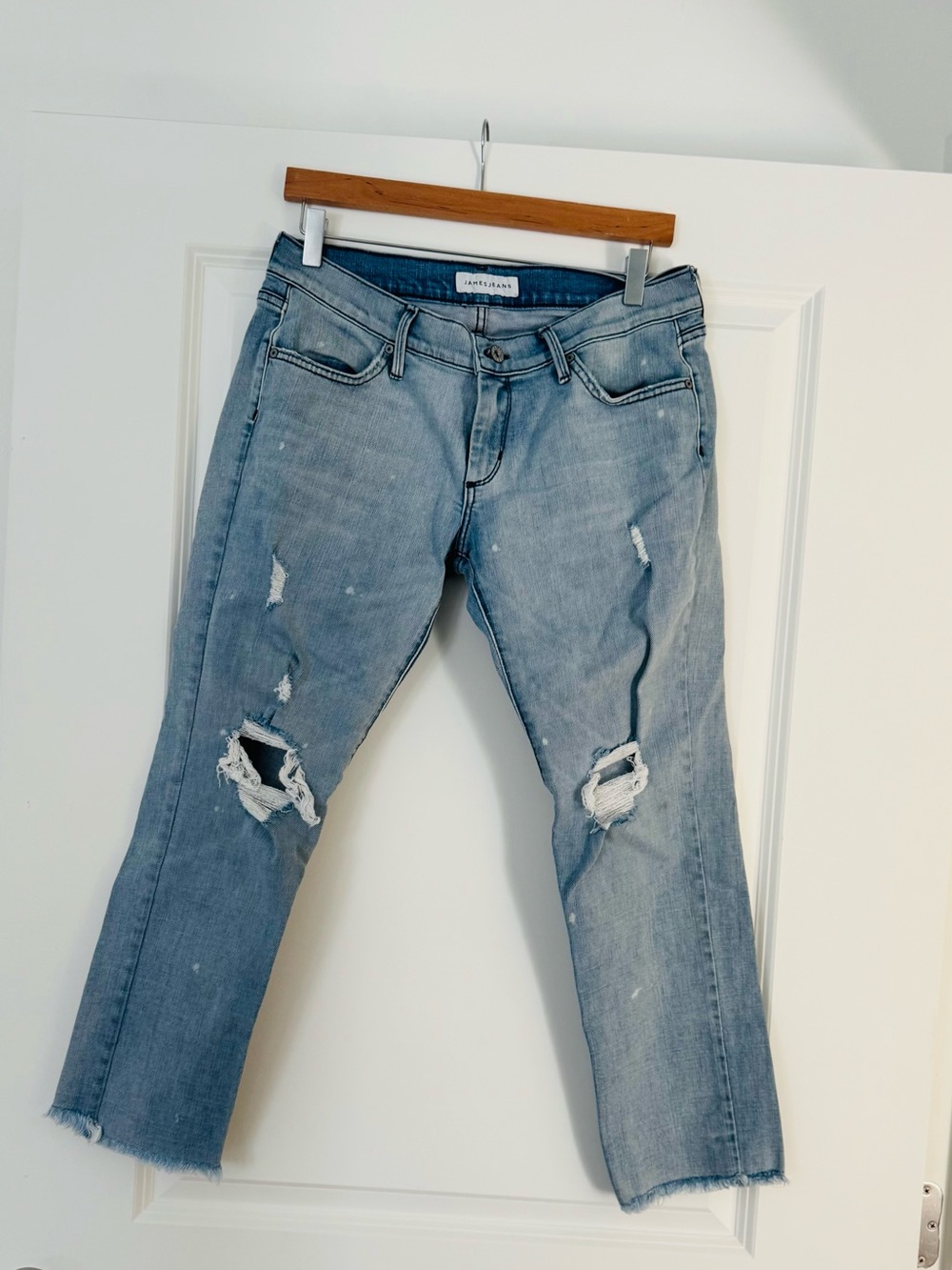 James Jeans size 28 in Neo Blue. Never worn. Just washed. Nordstrom purchase.
